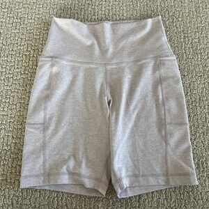 Vuori light pink biker shorts size small